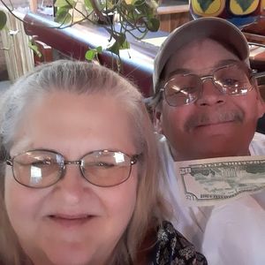 Meet your Posher, Debi